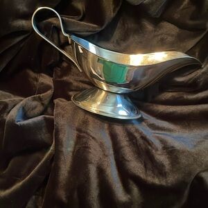 🩶Silver Stainless Steel 8 oz Gravy Boat W handle & pedestal Holiday Table Ready